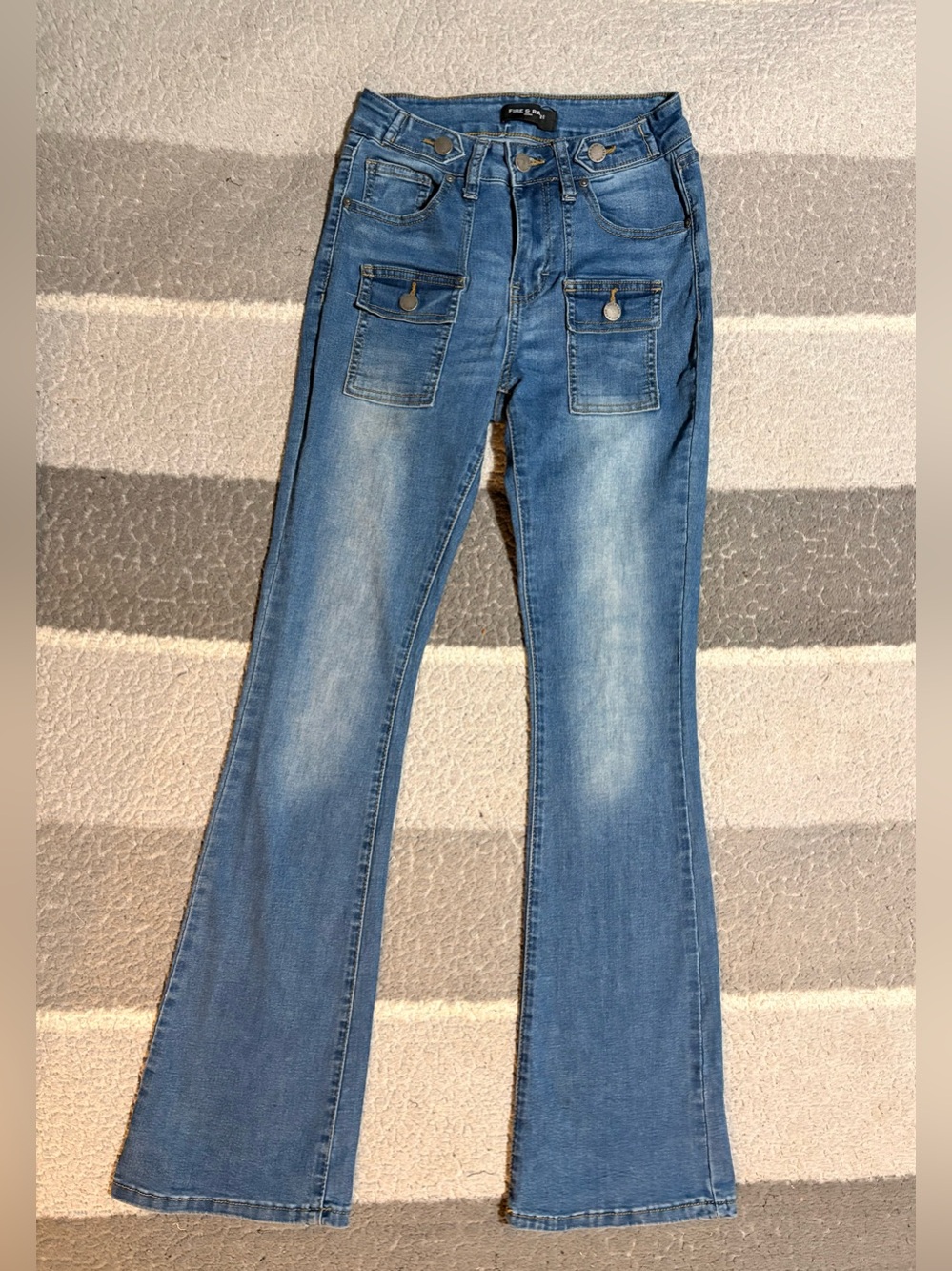 Fire & Rain Woman’s Size 3 High-Rise Blue Flare Jeans W/ Front Patch Pockets
